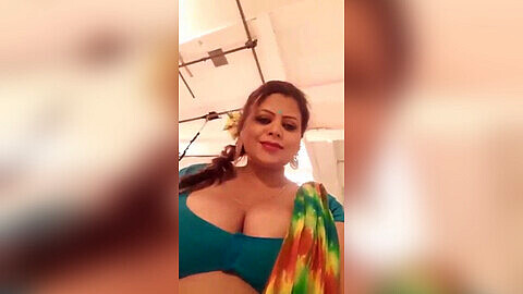 480px x 270px - Instagram Model From India With Big Boobs Goes Out - Videosection.com