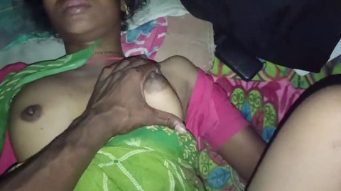 Bhabhi Shoktlonda hooks up with her devar without protection