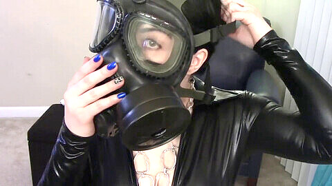 Girl Putting Gas Mask Porn - Gas Mask, Gasmask Masturbation - Videosection.com